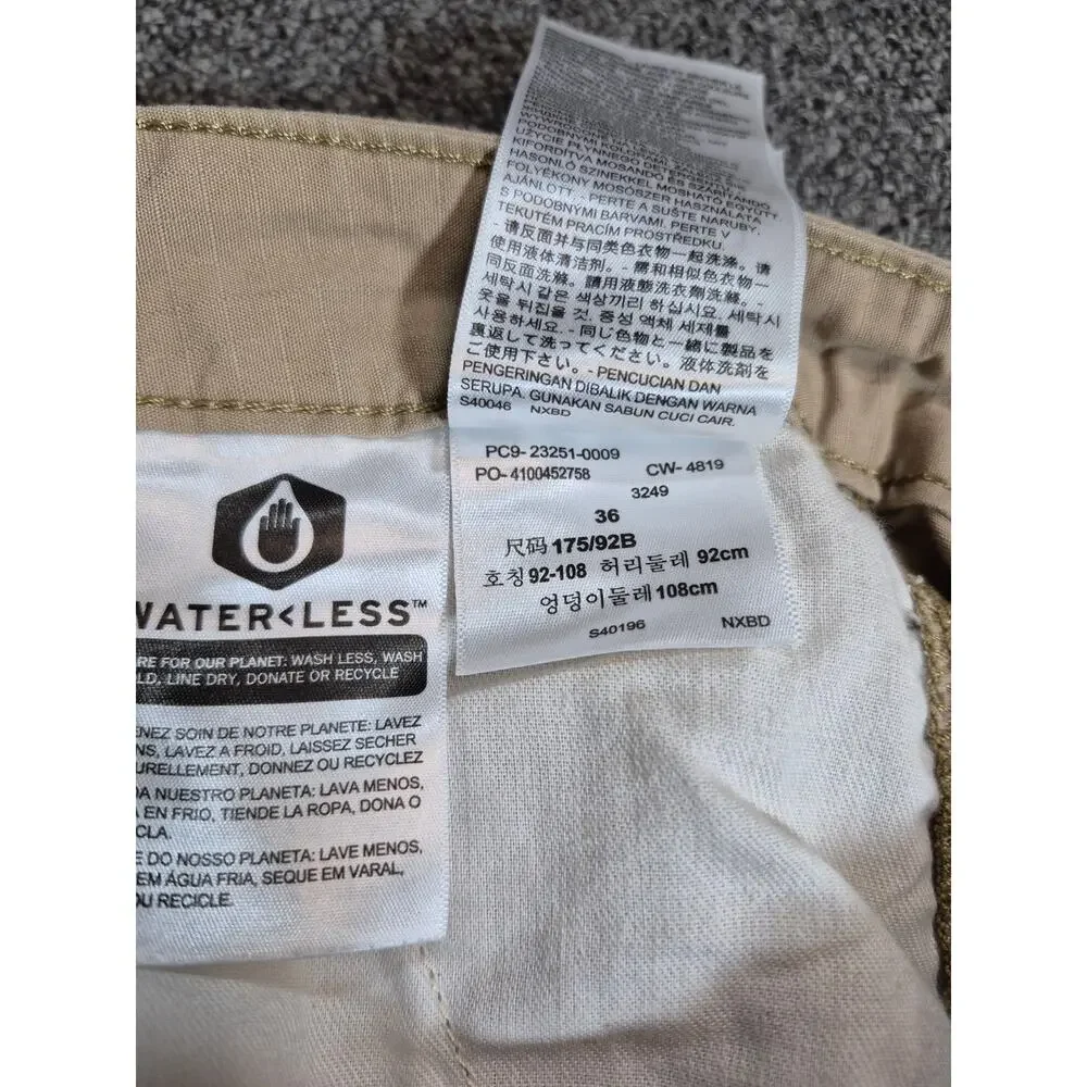 Levi Strauss Men's Khaki Cargo Shorts Size 36 Tan Utility Casual Outdoor